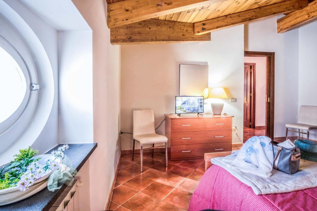Amore Rentals - Maison Palazzo Correale Sorrento Buitenkant foto